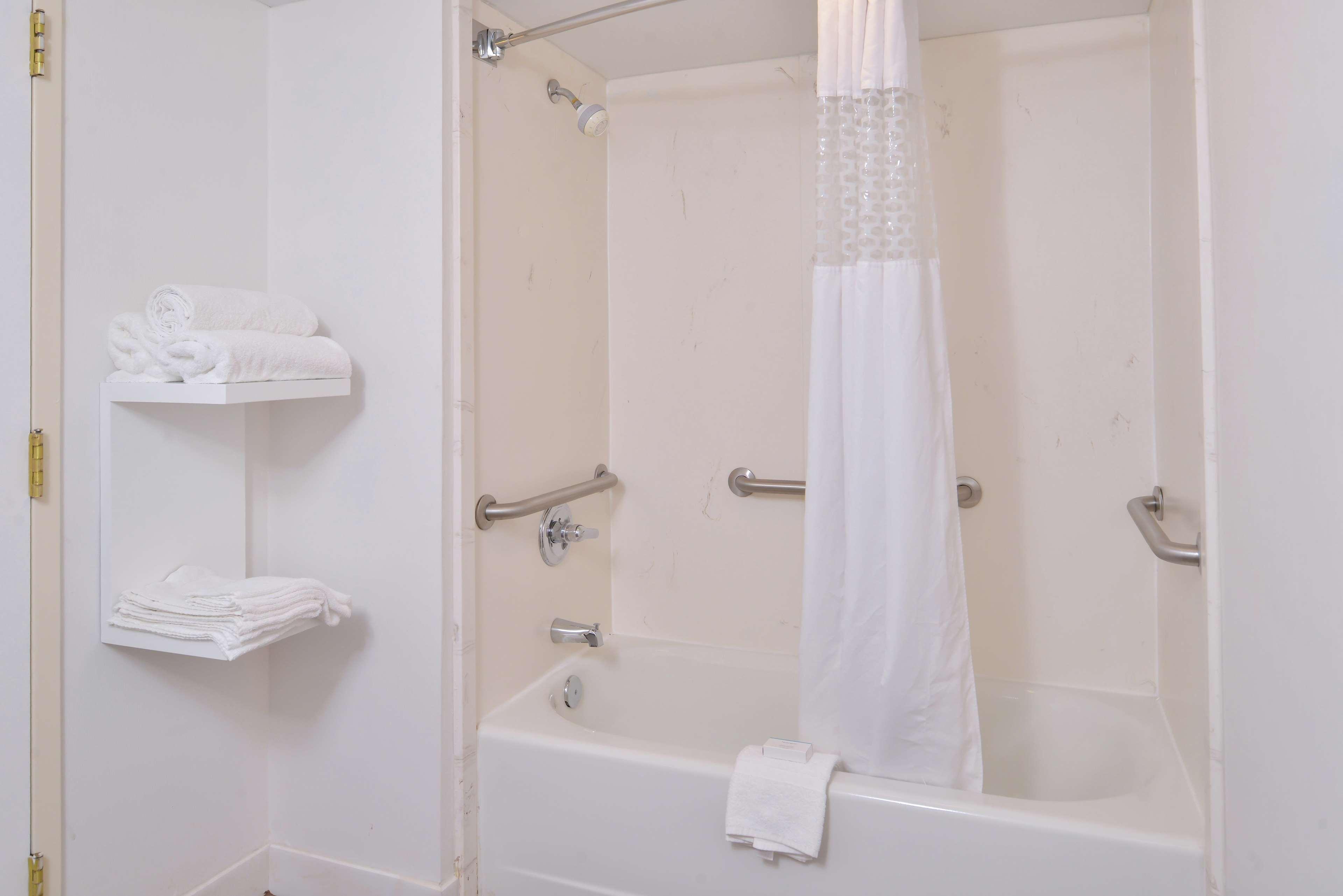 Hampton Inn Greensboro East / Mcleansville Esterno foto