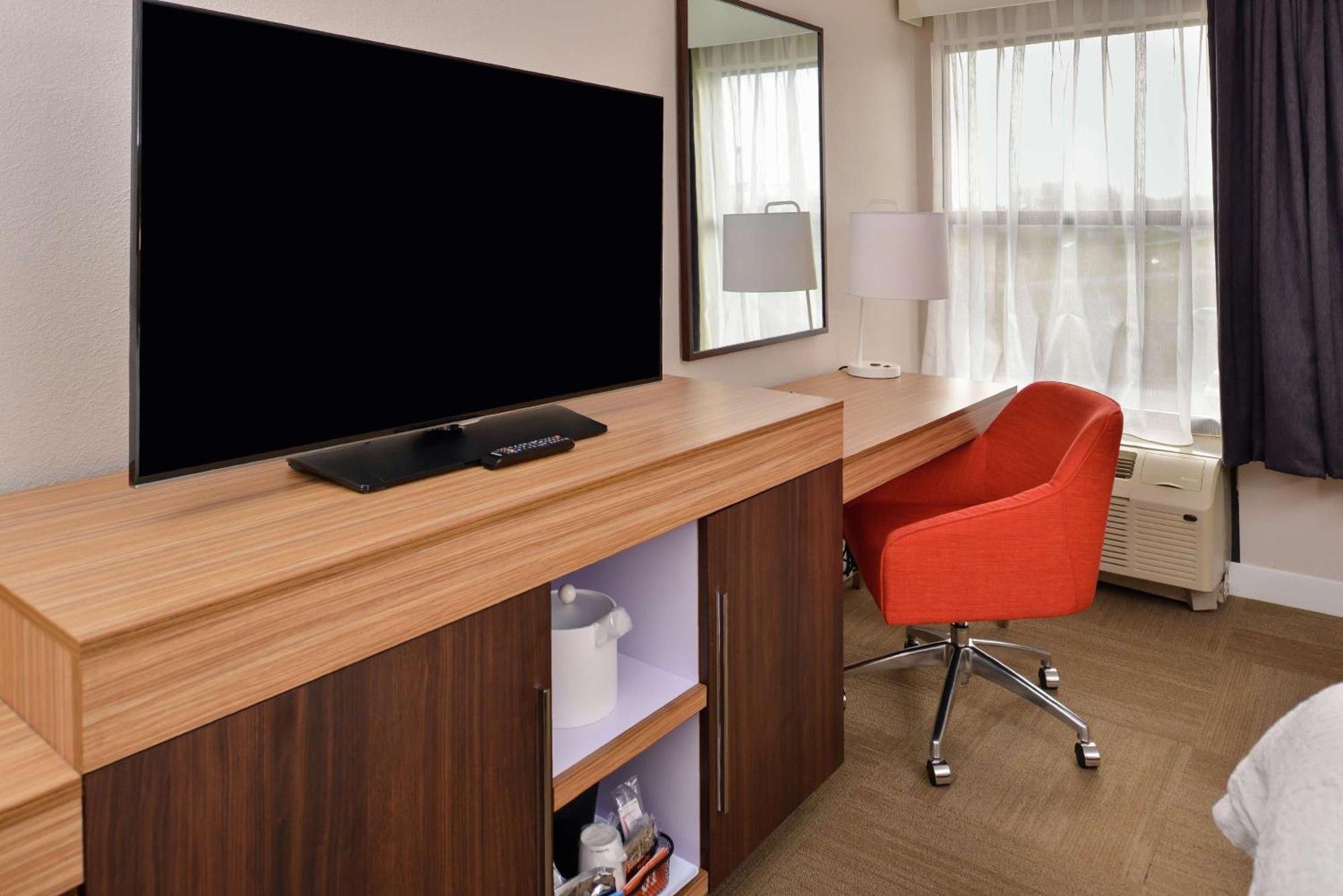 Hampton Inn Greensboro East / Mcleansville Esterno foto
