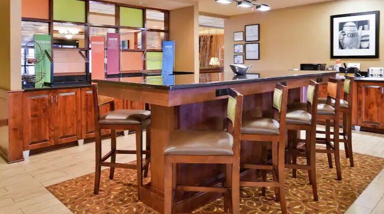 Hampton Inn Greensboro East / Mcleansville Esterno foto